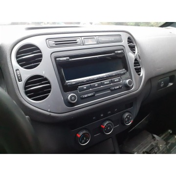 Volkswagen Tiguan  SUV 2014,  2.0 benzyna, automat - Na sprzedaż za 27 500 zł - Katowice - zdjęcie 7
