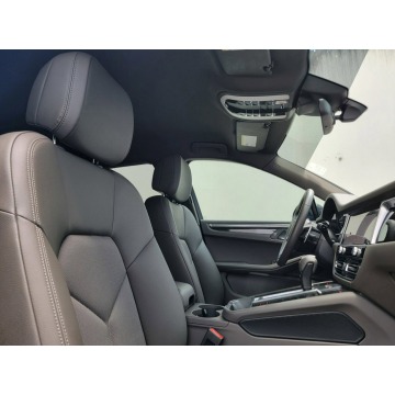Porsche Macan  SUV 2022,  2.0 benzyna - Na sprzedaż za 232 470 zł - Katowice - zdjęcie 7