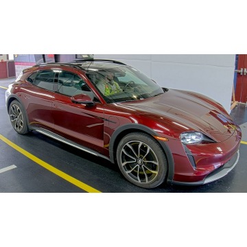 Porsche Taycan  Sedan/Limuzyna 2022 elektryczny, automat - Na sprzedaż za 323 490 zł - Katowice - zdjęcie 3