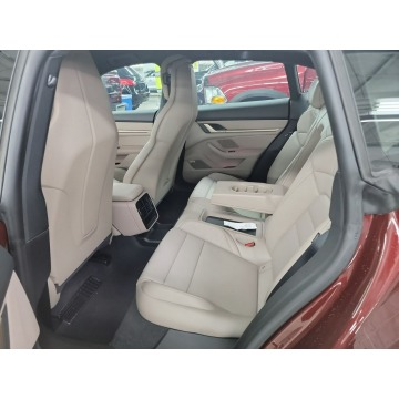 Porsche Taycan  Sedan/Limuzyna 2022 elektryczny, automat - Na sprzedaż za 323 490 zł - Katowice - zdjęcie 9