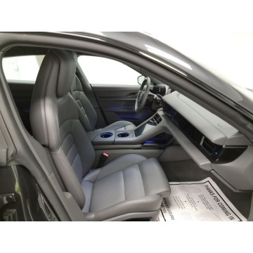 Porsche Taycan  Sedan/Limuzyna 2022 elektryczny, automat - Na sprzedaż za 344 400 zł - Katowice - zdjęcie 6