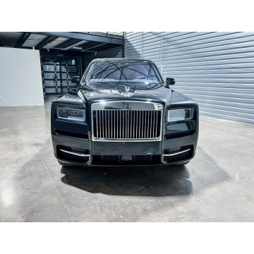 Rolls-Royce   SUV 2022,  6.8 benzyna, automat - Na sprzedaż za 1 926 000 zł - Katowice - zdjęcie 2