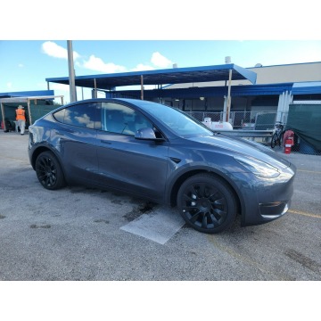 Tesla   SUV 2022 elektryczny, automat - Na sprzedaż za 266 400 zł - Katowice - zdjęcie 2