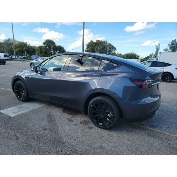 Tesla   SUV 2022 elektryczny, automat - Na sprzedaż za 266 400 zł - Katowice - zdjęcie 3