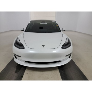 Tesla Model 3  Sedan/Limuzyna 2021 elektryczny, automat - Na sprzedaż za 217 350 zł - Katowice - zdjęcie 2