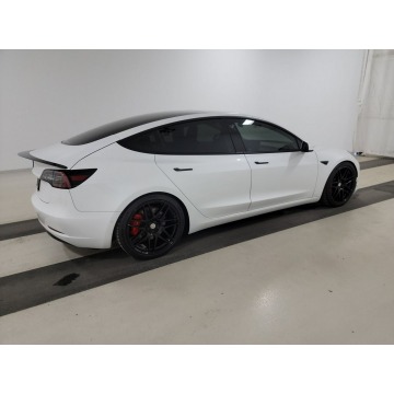 Tesla Model 3  Sedan/Limuzyna 2021 elektryczny, automat - Na sprzedaż za 217 350 zł - Katowice - zdjęcie 4