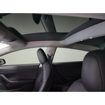 Tesla Model 3  Sedan/Limuzyna 2021 elektryczny, automat - Na sprzedaż za 217 350 zł - Katowice - zdjęcie 9