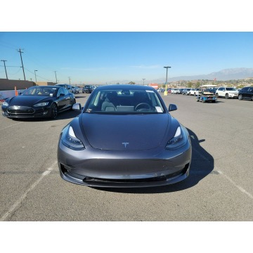 Tesla Model 3  Hatchback 2022 elektryczny, automat - Na sprzedaż za 193 500 zł - Katowice - zdjęcie 2