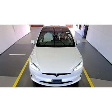 Tesla Model X  SUV 2022 elektryczny, automat - Na sprzedaż za 562 500 zł - Katowice - zdjęcie 2