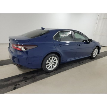 Toyota Camry  Sedan/Limuzyna 2023,  2.5 benzyna, automat - Na sprzedaż za 136 350 zł - Katowice - zdjęcie 4