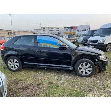 Audi A3  Hatchback 2004,  1.6 benzyna - Na sprzedaż za 4 290,00 zł - Nysa - zdjęcie 5