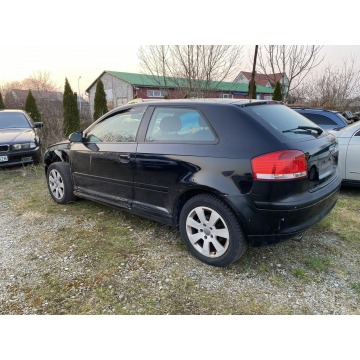Audi A3  Hatchback 2004,  1.6 benzyna - Na sprzedaż za 4 290,00 zł - Nysa - zdjęcie 6