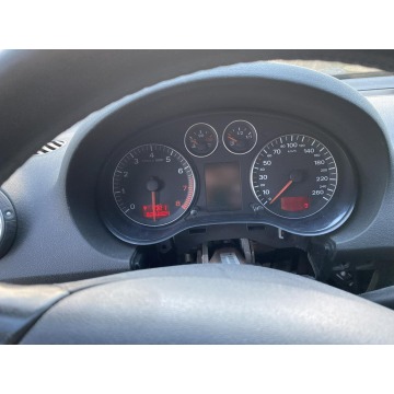 Audi A3  Hatchback 2004,  1.6 benzyna - Na sprzedaż za 4 290,00 zł - Nysa - zdjęcie 11