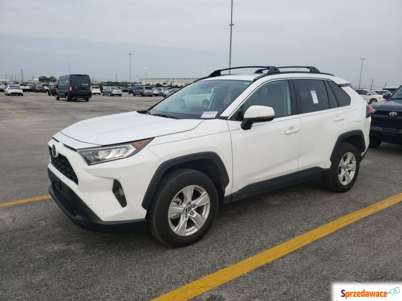 Toyota   SUV 2020,  2.5 benzyna - Na sprzedaż za 109 470 zł - Katowice