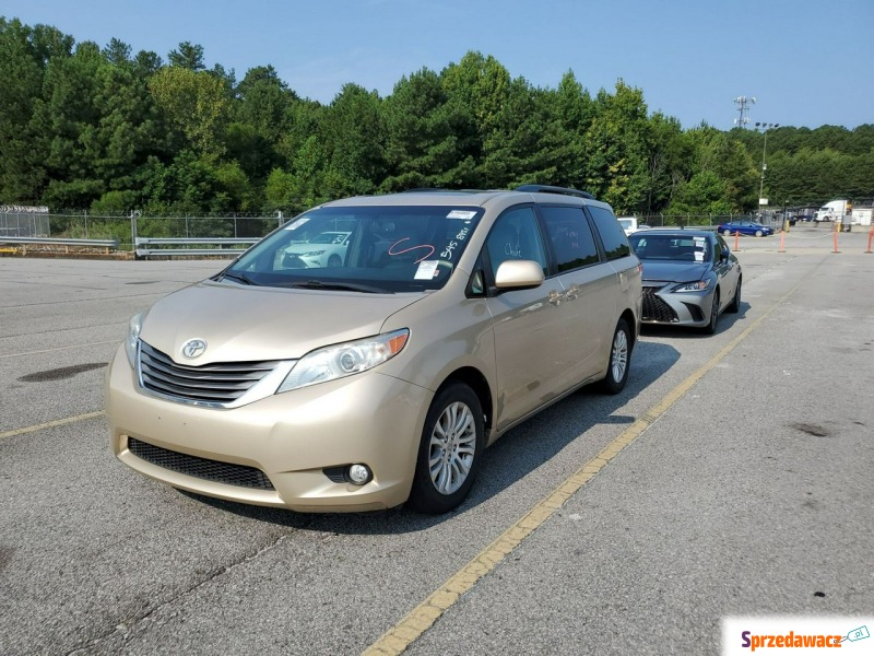 Toyota Sienna  Minivan/Van 2014,  3.5 benzyna - Na sprzedaż za 69 249 zł - Katowice