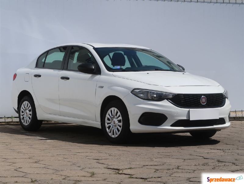 Fiat Tipo  Liftback 2020,  1.4 benzyna - Na sprzedaż za 45 999 zł - Łódź