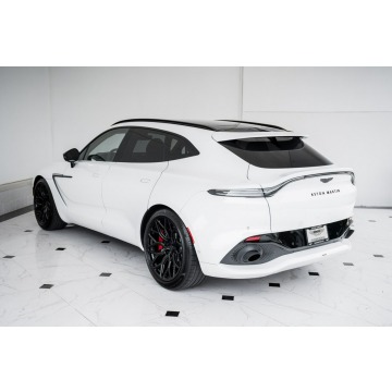 Aston Martin   SUV 2023,  4.0 benzyna, automat - Na sprzedaż za 885 600 zł - Katowice - zdjęcie 5