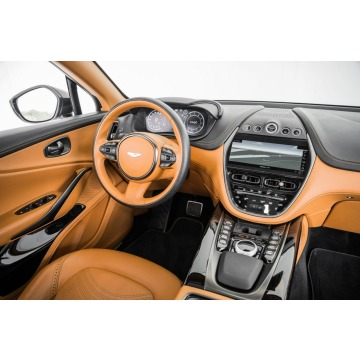 Aston Martin   SUV 2023,  4.0 benzyna, automat - Na sprzedaż za 885 600 zł - Katowice - zdjęcie 9