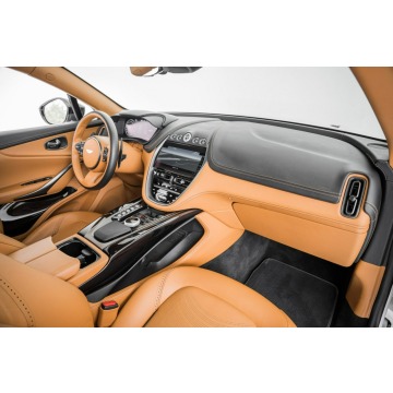 Aston Martin   SUV 2023,  4.0 benzyna, automat - Na sprzedaż za 885 600 zł - Katowice - zdjęcie 10