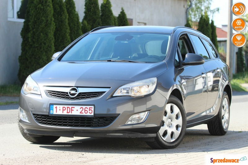 Opel Astra 2011,  1.7 diesel - Na sprzedaż za 17 499 zł - Nysa