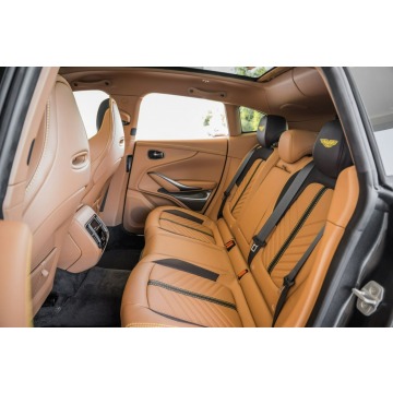 Aston Martin DBX  SUV 2023,  4.0 hybryda, automat - Na sprzedaż za 1 072 765 zł - Katowice - zdjęcie 12