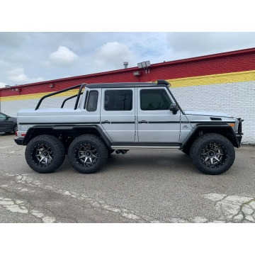 Mercedes - Benz G-klasa  SUV 2017,  5.5 benzyna, automat - Na sprzedaż za 1 697 400 zł - Katowice - zdjęcie 10