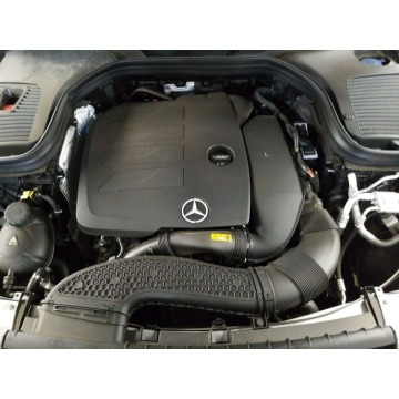 Mercedes - Benz GLC-klasa  SUV 2021,  2.0 benzyna, automat - Na sprzedaż za 170 970 zł - Katowice - zdjęcie 12
