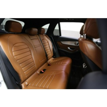 Mercedes - Benz GLC-klasa  SUV 2021,  4.0 benzyna, automat - Na sprzedaż za 244 770 zł - Katowice - zdjęcie 9