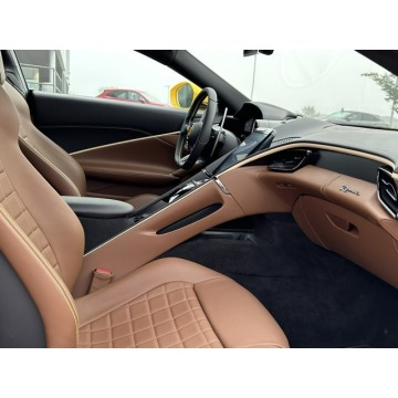 Ferrari   Coupe/Sportowy 2023,  2.5 benzyna, automat - Na sprzedaż za 1 353 000 zł - Katowice - zdjęcie 8