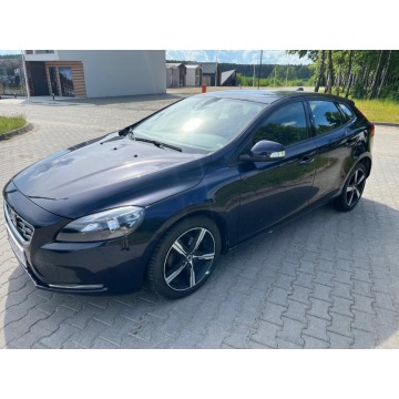 Volvo v40, 2,0 DIESEL 120 PS KLIMA BDB STAN ZAREJESTROWANY, 2,0 DIESEL 120 PS KLIMA BDB STAN ZAREJES