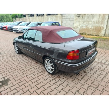 Opel Astra  Kabriolet 1994,  1.6 benzyna - Na sprzedaż za 7 900,00 zł - Świebodzin - zdjęcie 7