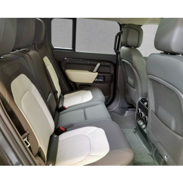 Land Rover Defender  SUV 2025,  3.0 diesel, automat - Na sprzedaż za 313 026 zł - Warszawa - zdjęcie 3