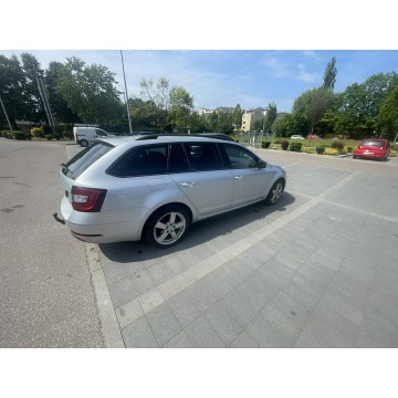 Skoda Octavia 2019,  2.0 diesel, automat - Na sprzedaż za 84 900 zł - Gdańsk - zdjęcie 5