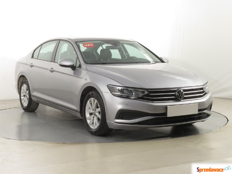 Volkswagen Passat  Liftback 2020,  1.5 benzyna - Na sprzedaż za 56 909 zł - Katowice