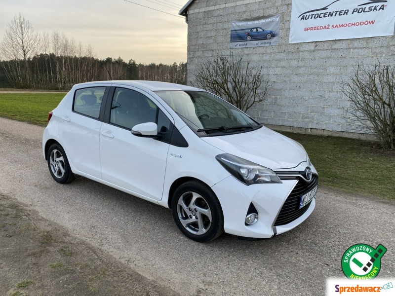 Toyota Yaris  Hatchback 2015,  1.5 hybryda - Na sprzedaż za 35 900 zł - Cichawy