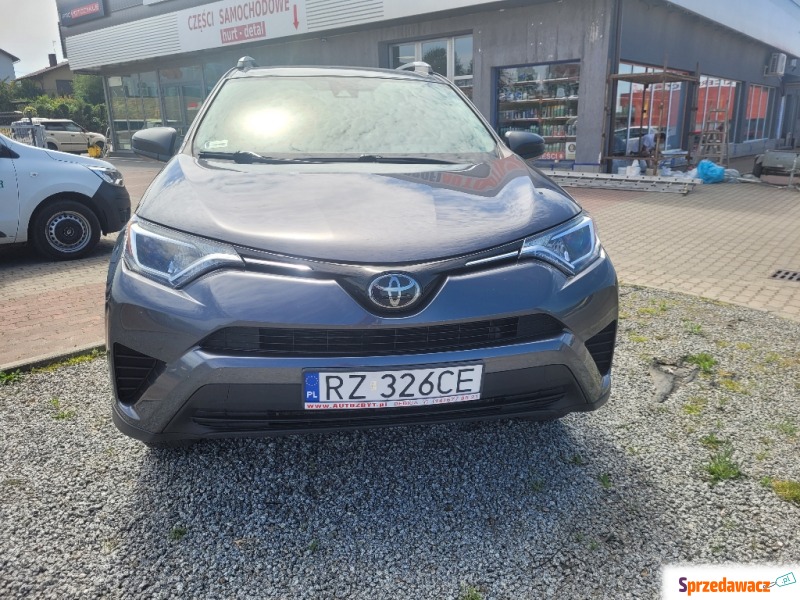 Toyota   SUV 2018,  0.0 benzyna - Na sprzedaż za 99 700 zł - Dębica