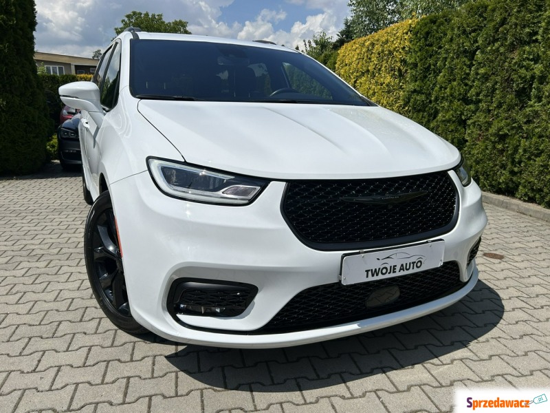 Chrysler Pacifica  Minivan/Van 2021,  3.7 benzyna - Na sprzedaż za 149 000 zł - Tarnów