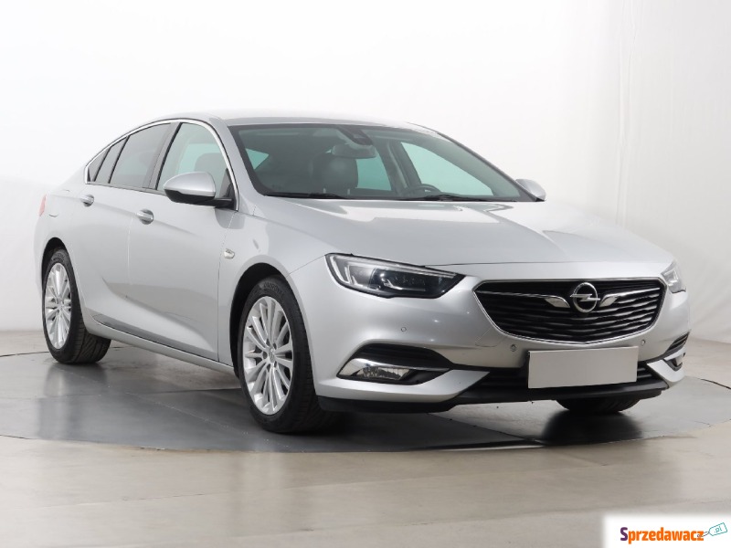 Opel Insignia  Hatchback 2017,  2.0 diesel - Na sprzedaż za 55 999 zł - Katowice