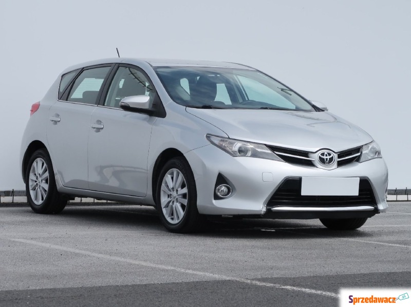 Toyota Auris  Hatchback 2014,  1.6 benzyna - Na sprzedaż za 45 999 zł - Lublin