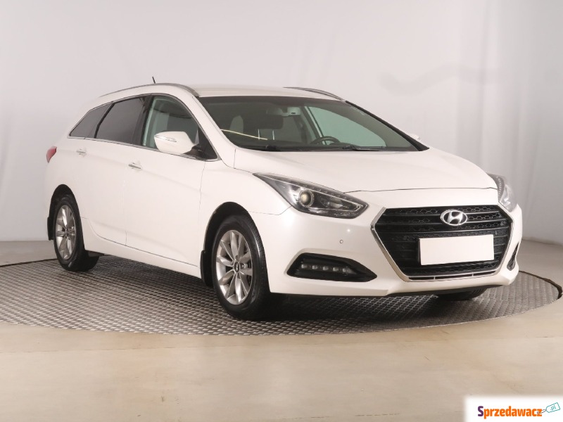Hyundai i40  Kombi 2016,  1.7 diesel - Na sprzedaż za 37 397 zł - Zabrze