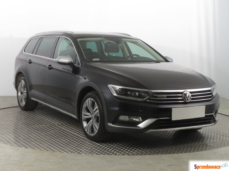 Volkswagen Passat  Kombi 2017,  2.0 diesel - Na sprzedaż za 82 999 zł - Katowice