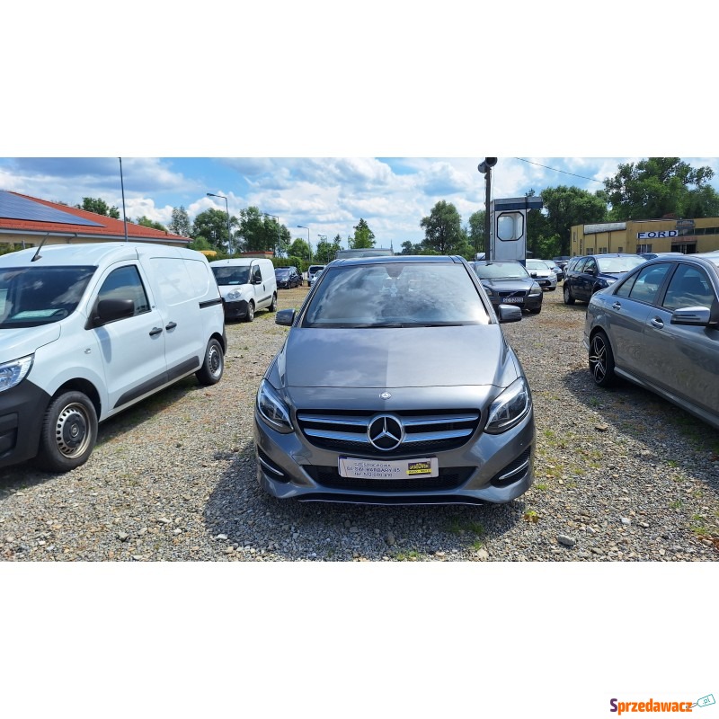 Mercedes - Benz   Hatchback 2016,  2.2 diesel - Na sprzedaż za 52 000 zł - Częstochowa