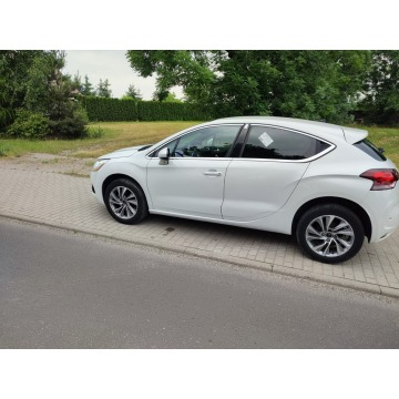 Citroen DS4  Hatchback 2015,  1.2 benzyna - Na sprzedaż za 19 999 zł - Pleszew - zdjęcie 6