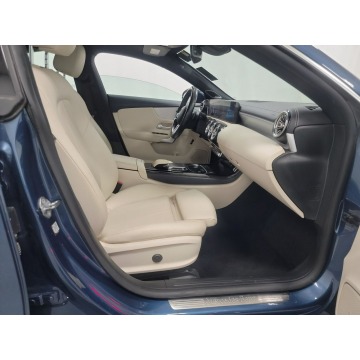 Mercedes - Benz CLA-klasa  Sedan/Limuzyna 2021,  2.0 benzyna, automat - Na sprzedaż za 129 150 zł - Katowice - zdjęcie 9