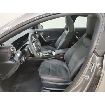 Mercedes - Benz CLA-klasa  Sedan/Limuzyna 2020,  2.0 benzyna, automat - Na sprzedaż za 125 460 zł - Katowice - zdjęcie 9