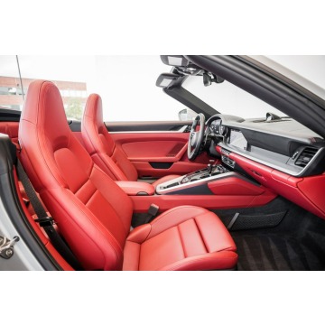 Porsche 911  Kabriolet 2021,  3.8 benzyna - Na sprzedaż za 1 104 540 zł - Katowice - zdjęcie 10