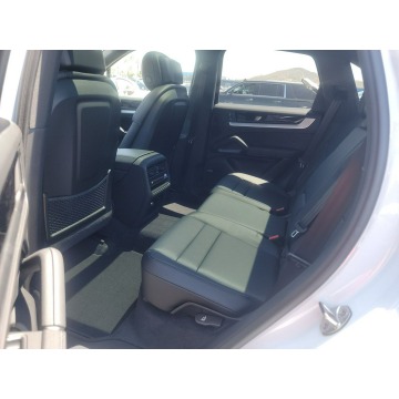 Porsche Cayenne  SUV 2023,  3.0 benzyna, automat - Na sprzedaż za 381 300 zł - Katowice - zdjęcie 12