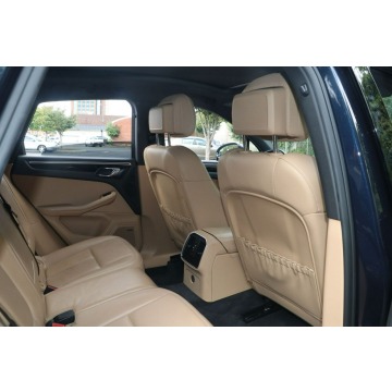 Porsche Macan  SUV 2018,  2.0 benzyna, automat - Na sprzedaż za 214 020 zł - Katowice - zdjęcie 11