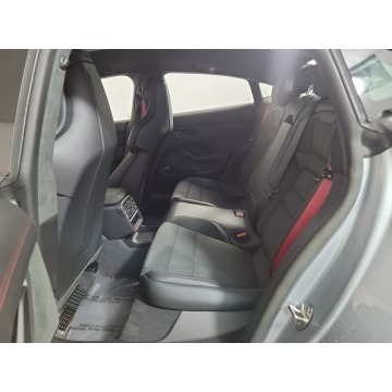 Porsche Taycan  Sedan/Limuzyna 2023 elektryczny, automat - Na sprzedaż za 504 300 zł - Katowice - zdjęcie 9