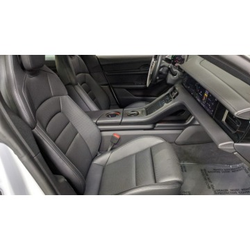 Porsche Taycan  Sedan/Limuzyna 2022 elektryczny, automat - Na sprzedaż za 339 480 zł - Katowice - zdjęcie 11
